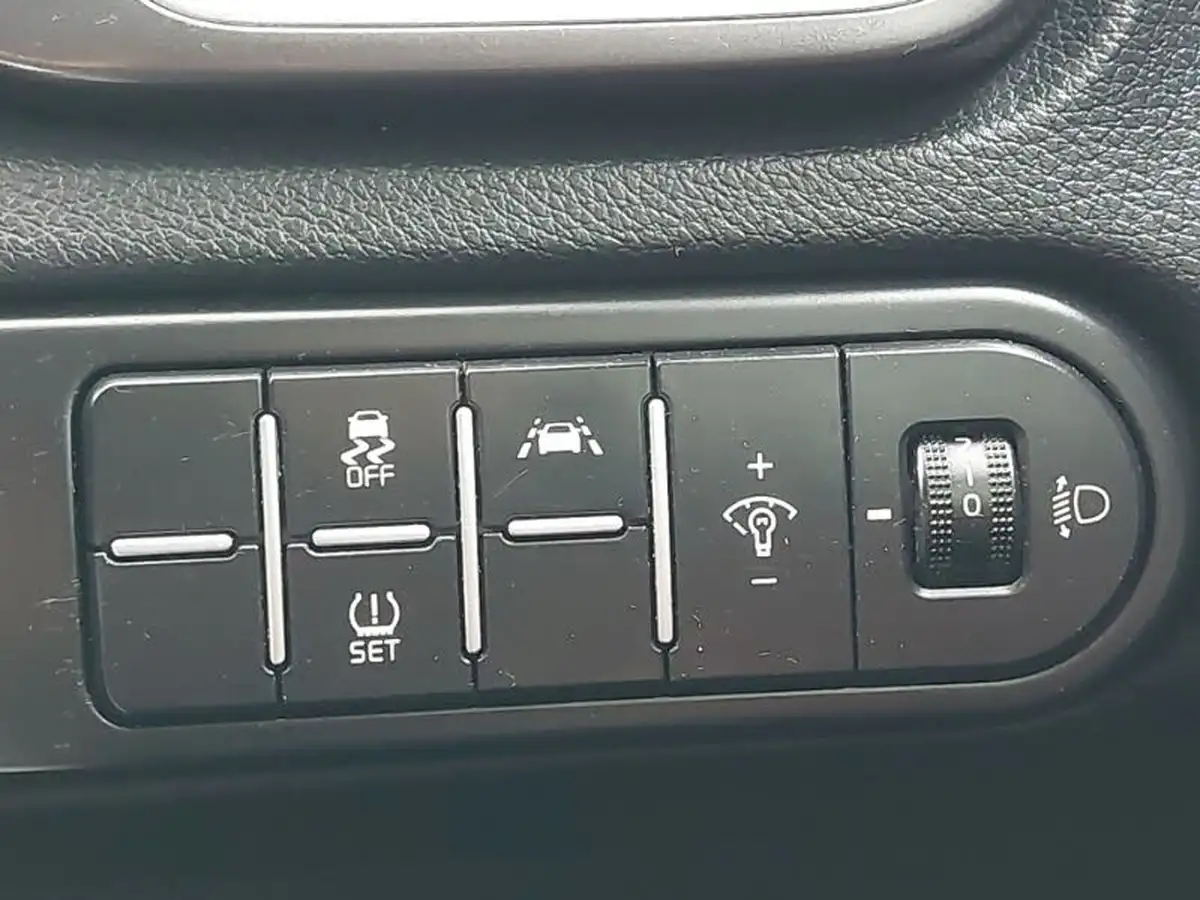 2022-kia-xceed-10-t-gdi-2-big-16