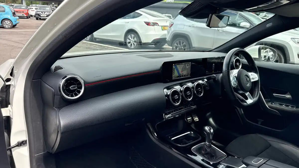 2019-mercedes-benz-a-class-13-a200-amg-line-hatchback-5d-big-9