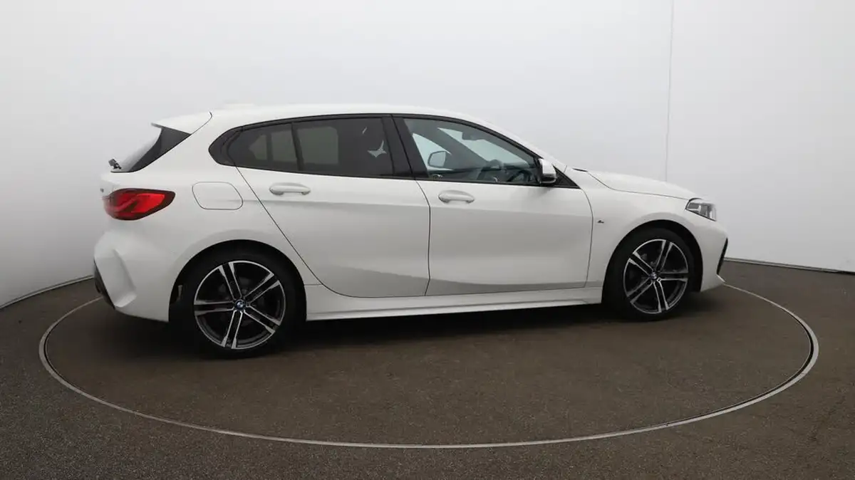 2023-bmw-1-series-15-118i-m-sport-lcp-dct-big-52