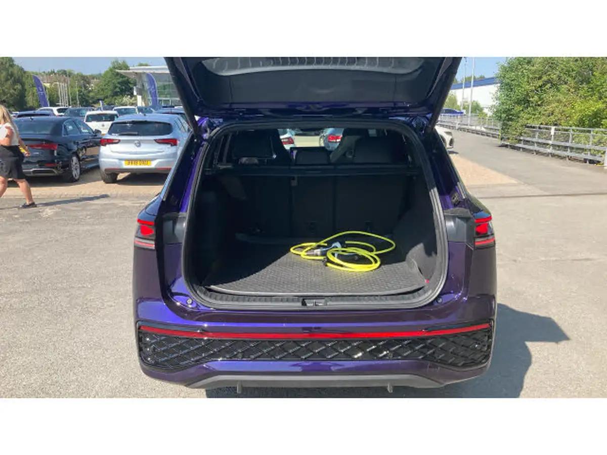 2025-volkswagen-tayron-15-tsi-r-line-272ps-big-19