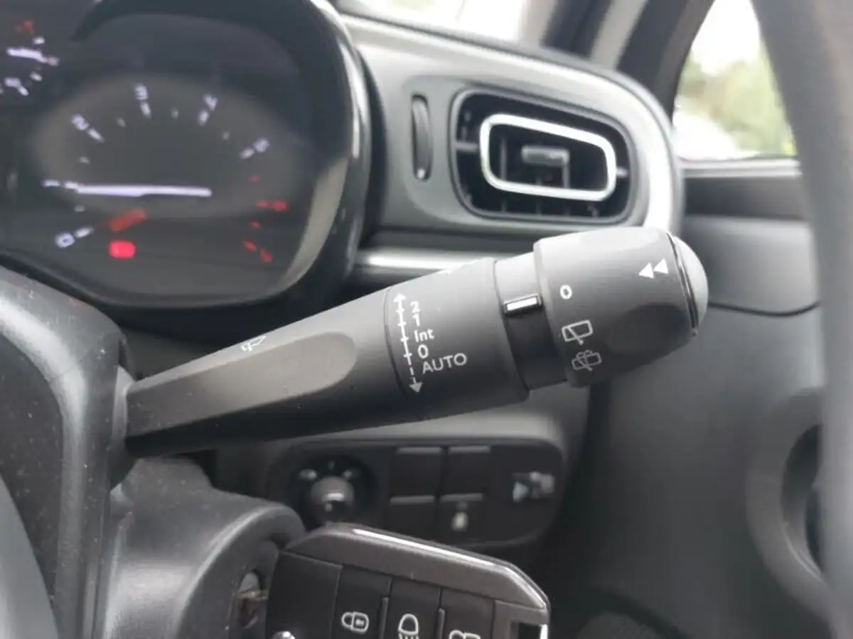 2024-citroen-c3-12-puretech-plus-110ps-eat6-big-18