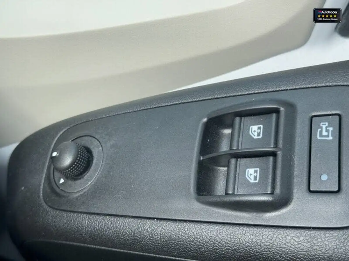 2022-citroen-relay-22bluehdi-35-l3h2-enterprise-panel-big-23