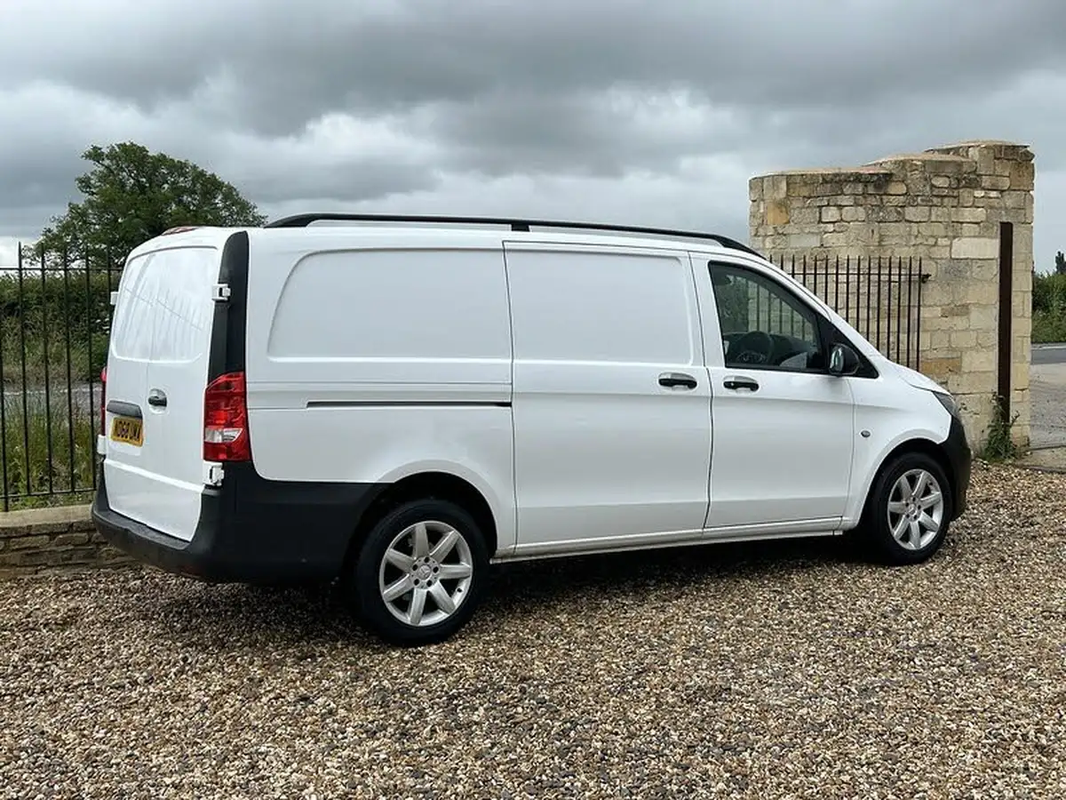 2017-mercedes-benz-vito-16cdi-111cdi-panel-long-big-14