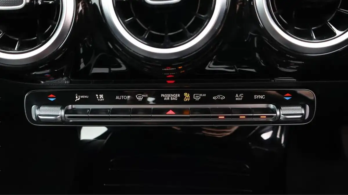 2022-mercedes-benz-a-class-20d-a180d-sport-hatchback-5d-8g-dct-big-12