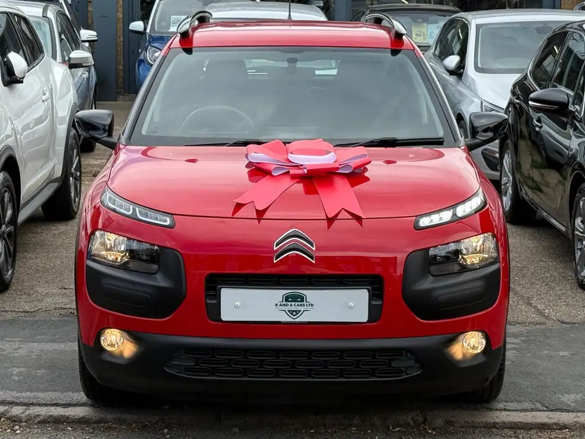 2017-citroen-c4-cactus-12-puretech-feel-edition-big-2
