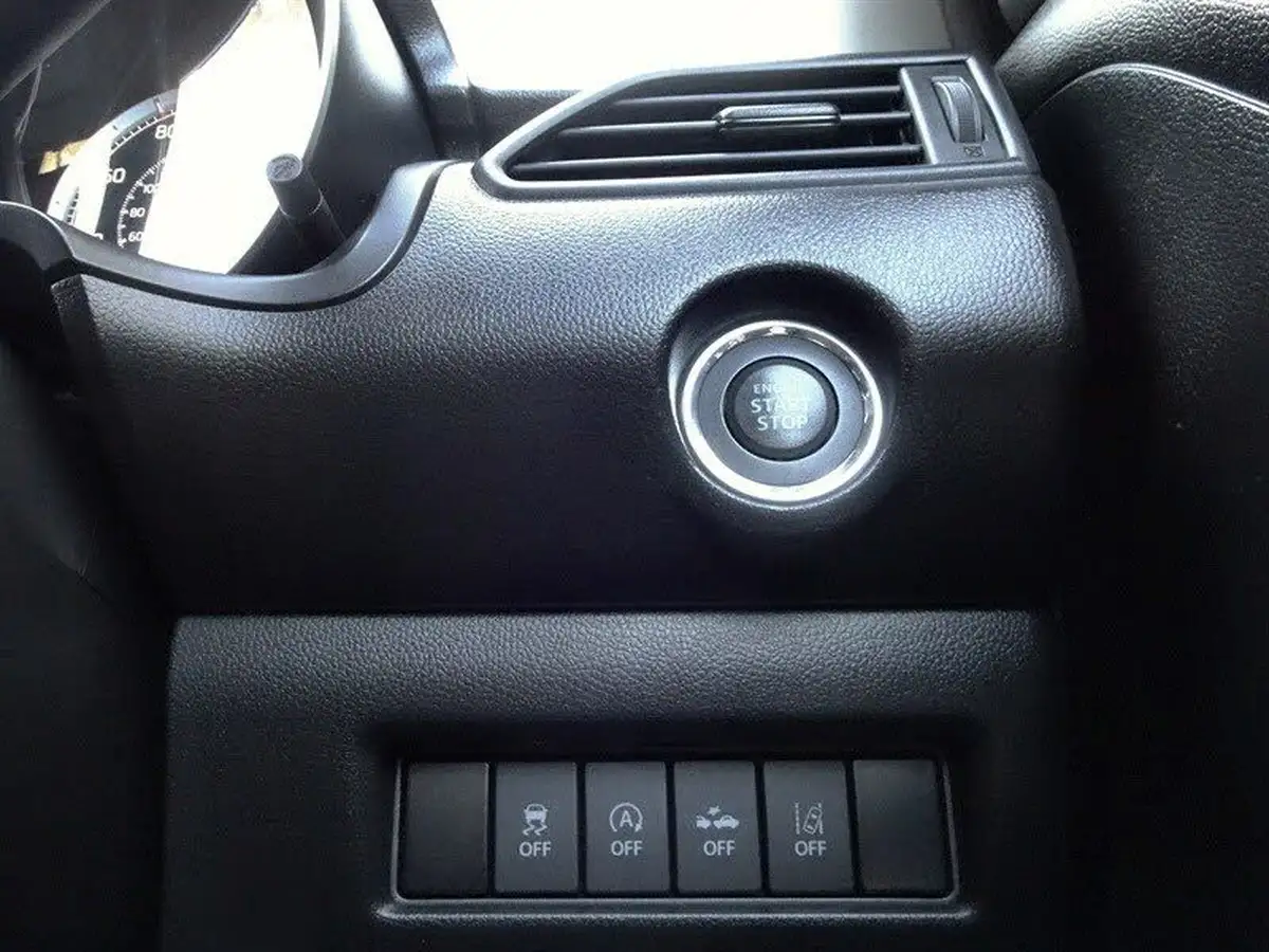 2017-suzuki-swift-10-boosterjet-sz5-shvs-big-22