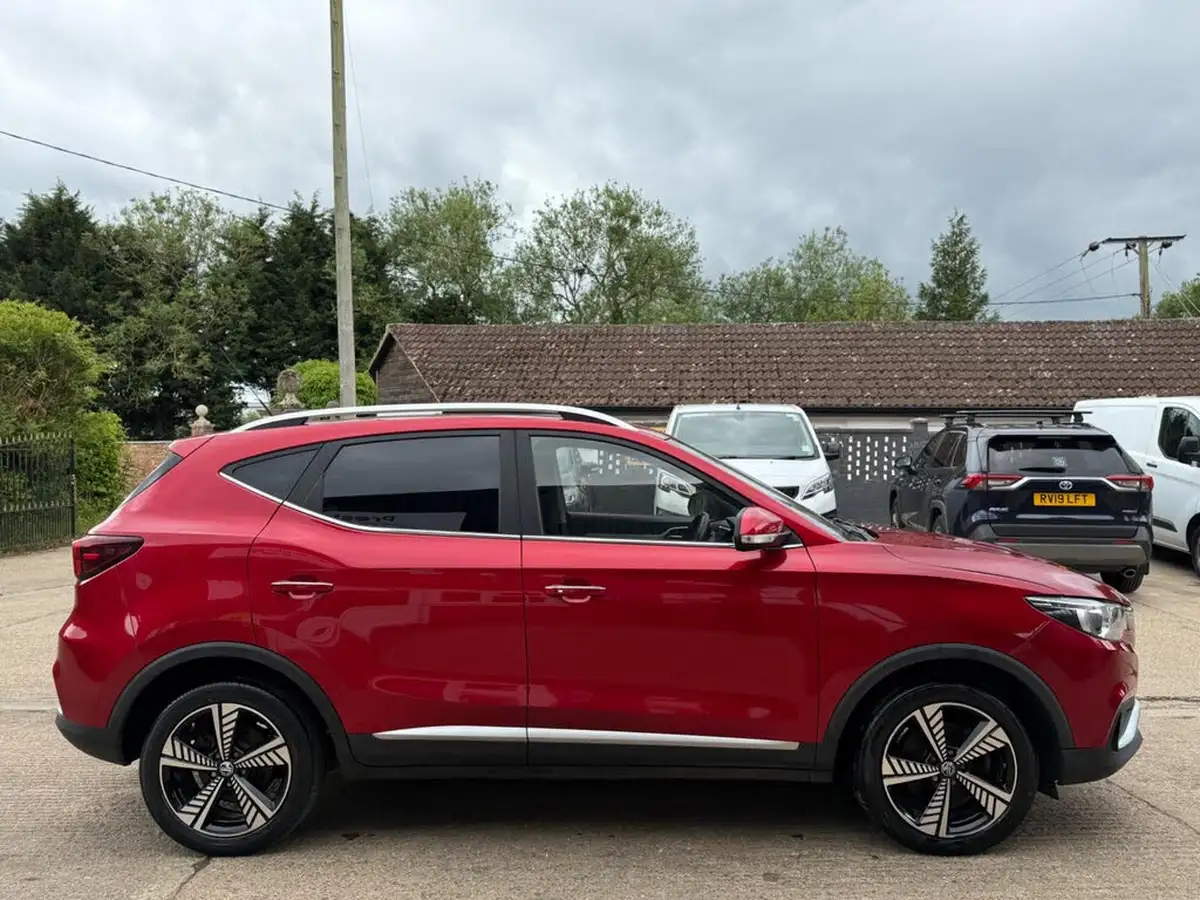 2020-mg-zs-suv-e-exclusive-ev-big-9