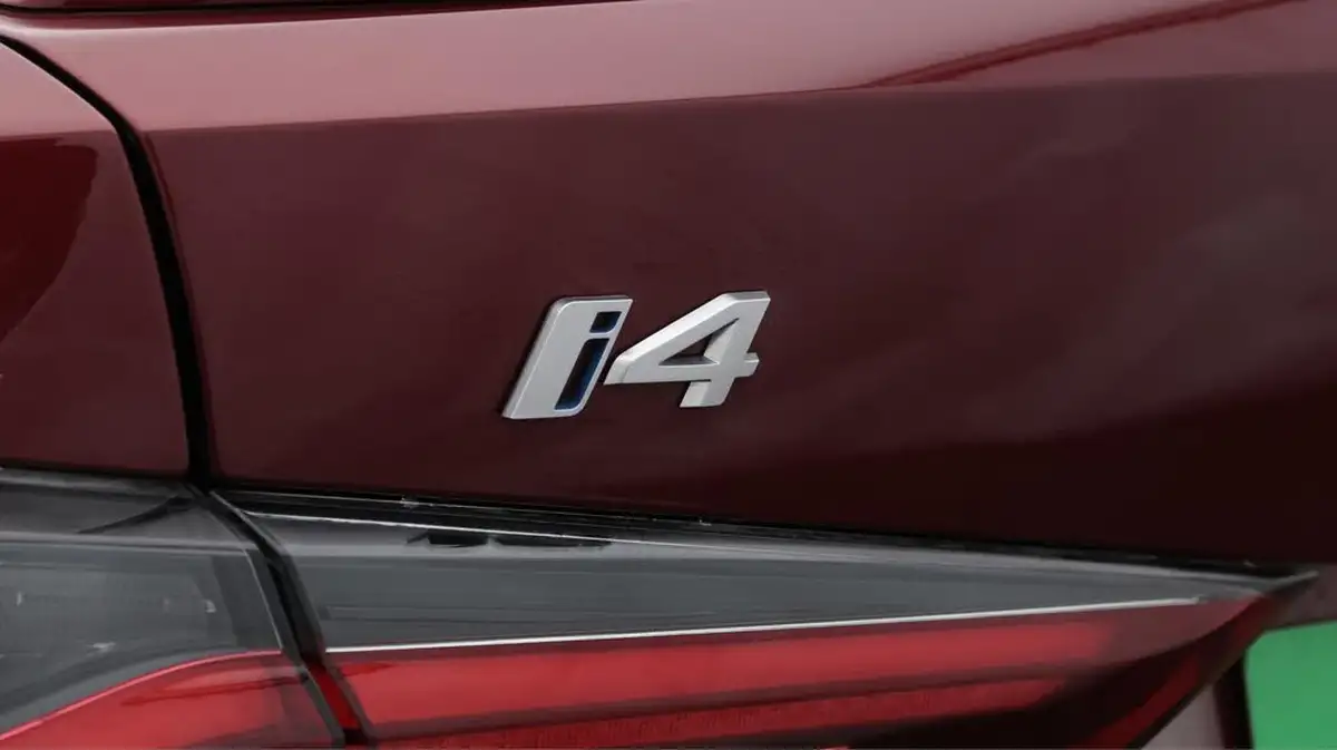 2022-bmw-i4-e-edrive40-m-sport-big-20