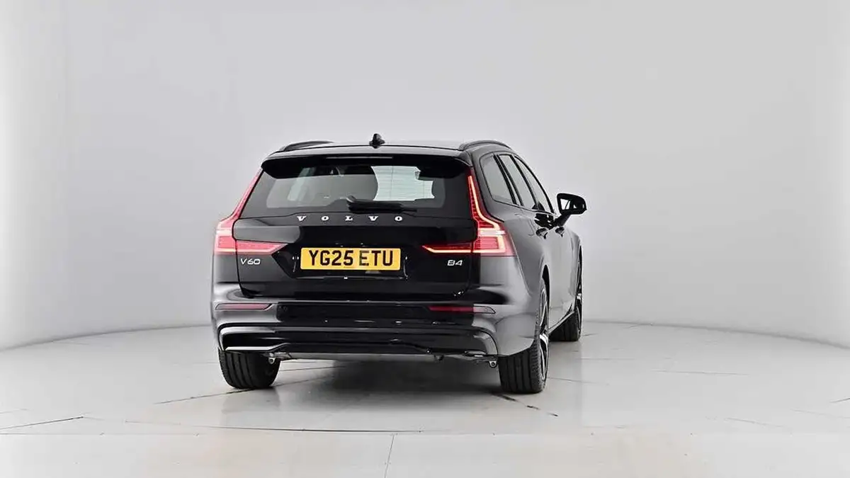 2025-volvo-v60-20-b4-plus-station-wagon-big-72