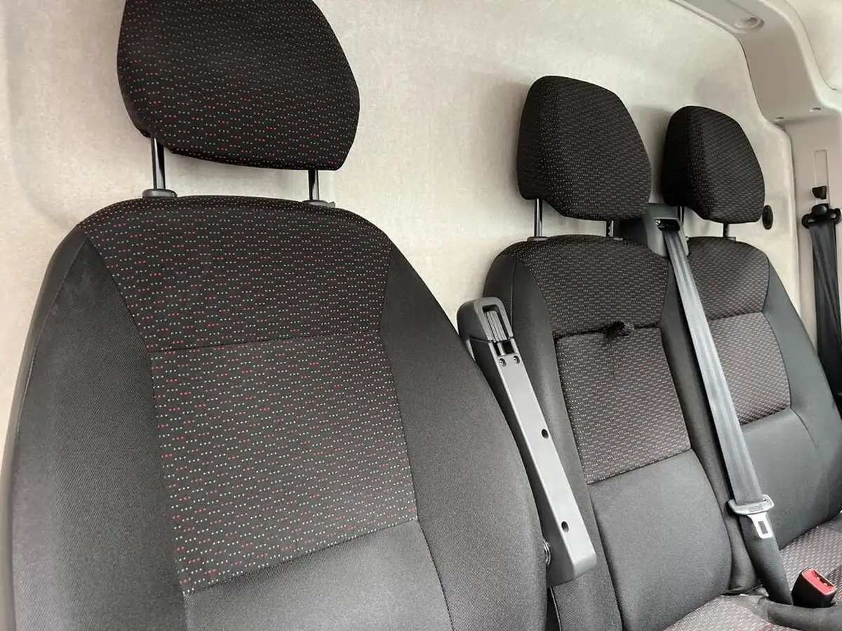 2022-citroen-relay-22bluehdi-35-l3h2-enterprise-panel-big-19