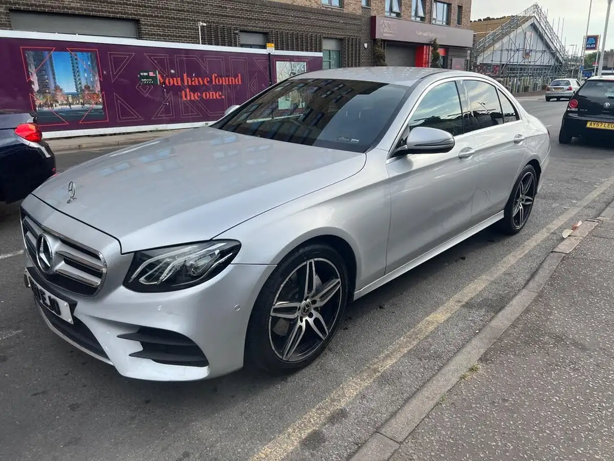 2019-mercedes-benz-e-class-20d-e220d-amg-line-saloon-4d-plus-big-3