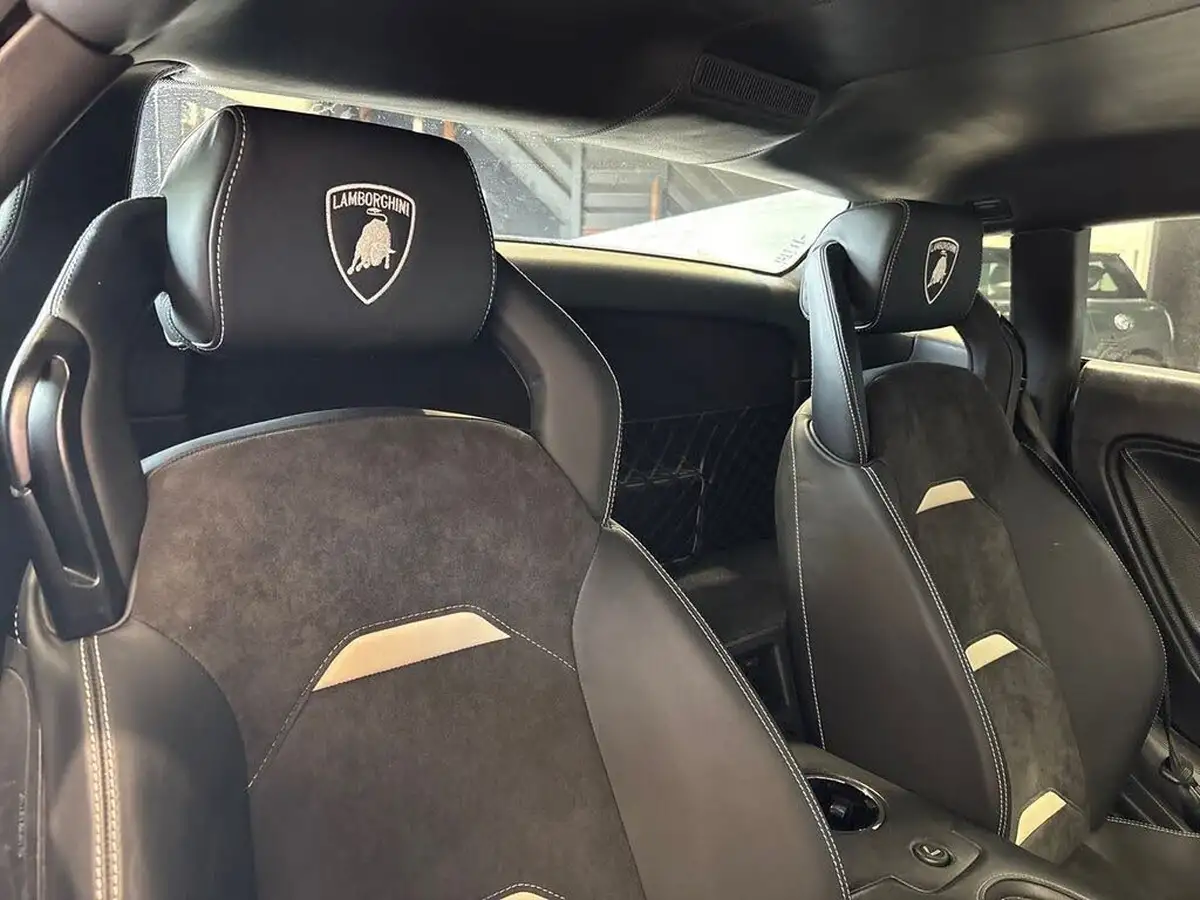 2009-lamborghini-gallardo-big-17