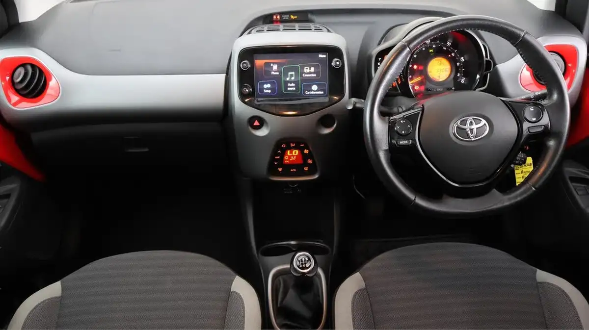 2020-toyota-aygo-10-vvt-i-x-trend-big-12