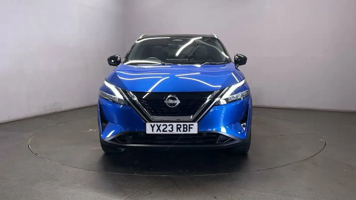2023-nissan-qashqai-15-tekna-big-2