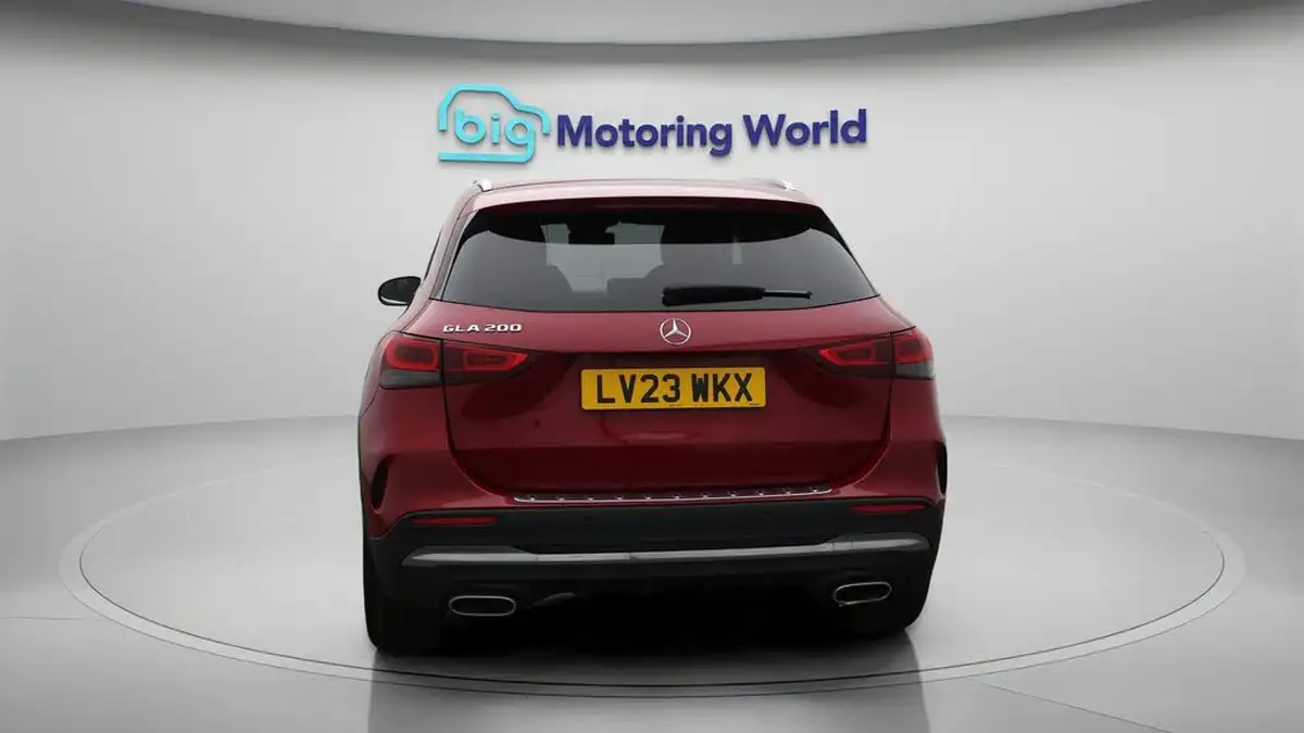 2023-mercedes-benz-gla-class-13-gla-200-amg-line-executive-station-wagon-big-6