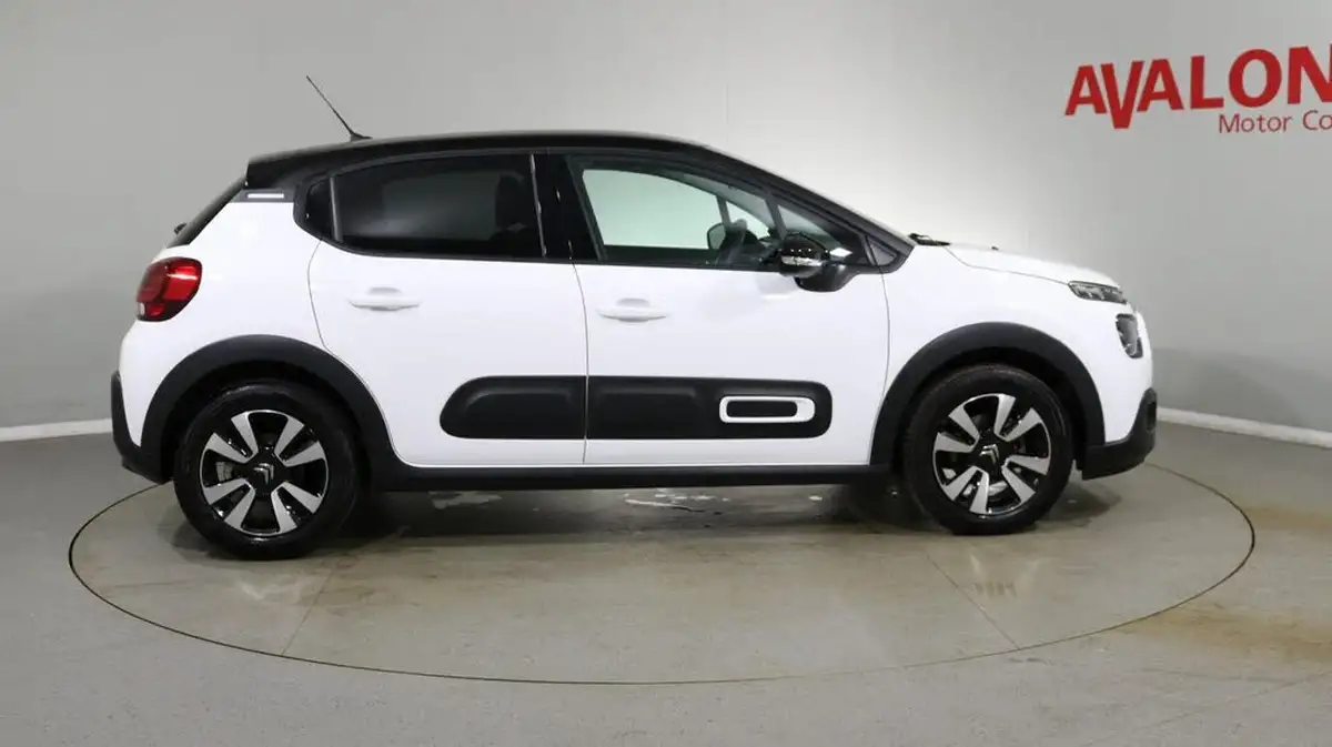 2024-citroen-c3-12-puretech-plus-110ps-eat6-big-8
