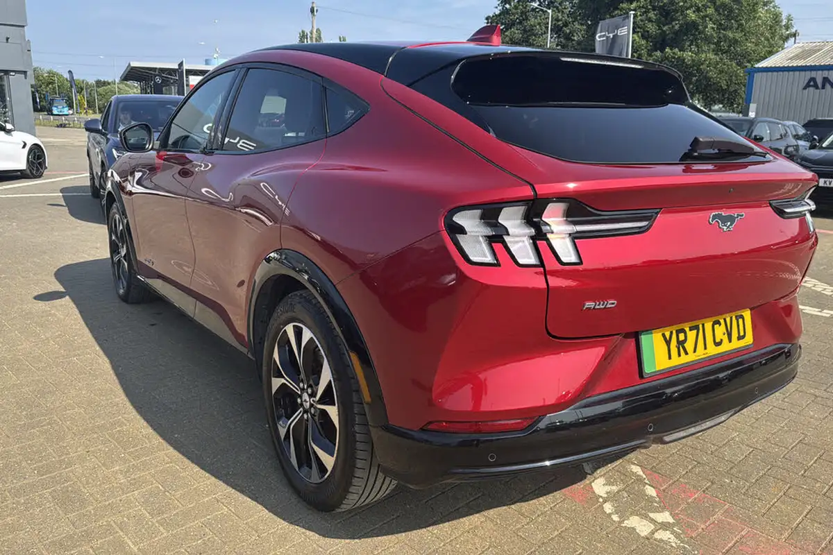 2021-ford-mustang-mach-e-e-standard-range-68kwh-awd-big-26