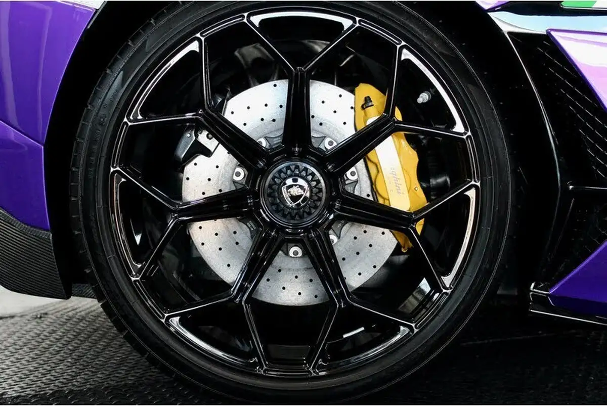 2021-lamborghini-aventador-65-svj-big-31