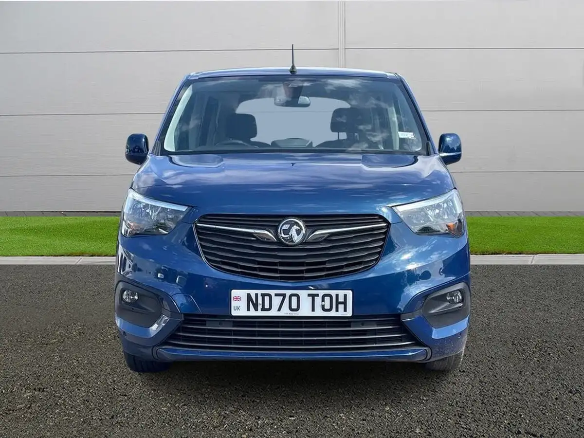 2020-vauxhall-combo-life-12i-energy-130ps-7st-auto-big-1