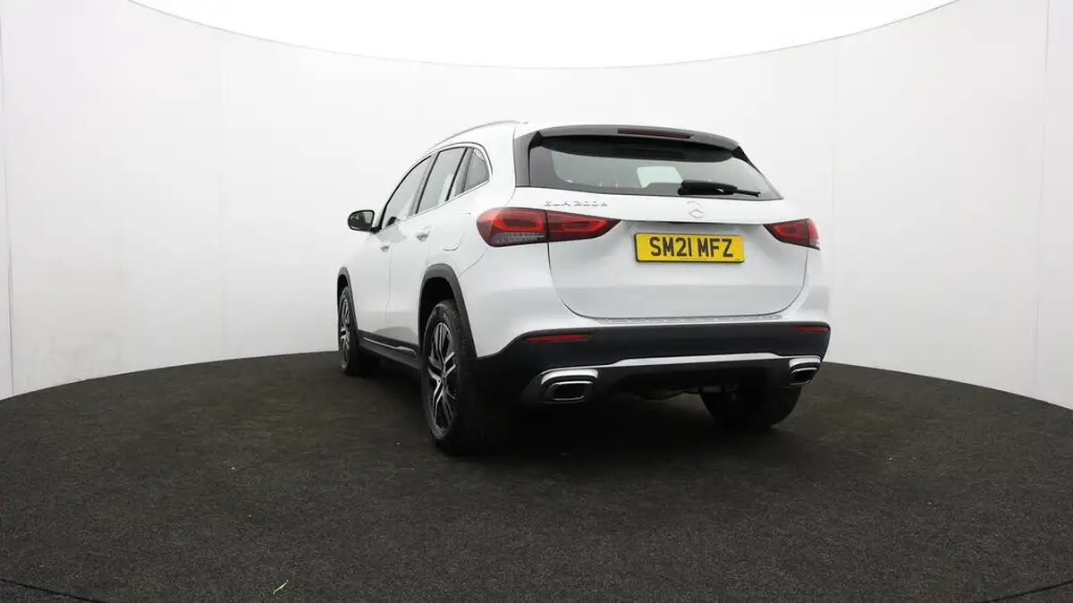 2021-mercedes-benz-gla-class-20d-gla-200d-sport-big-74