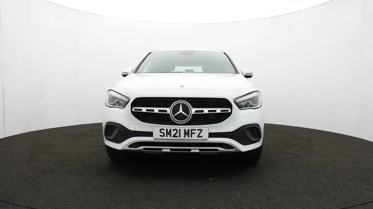 2021-mercedes-benz-gla-class-20d-gla-200d-sport-big-50