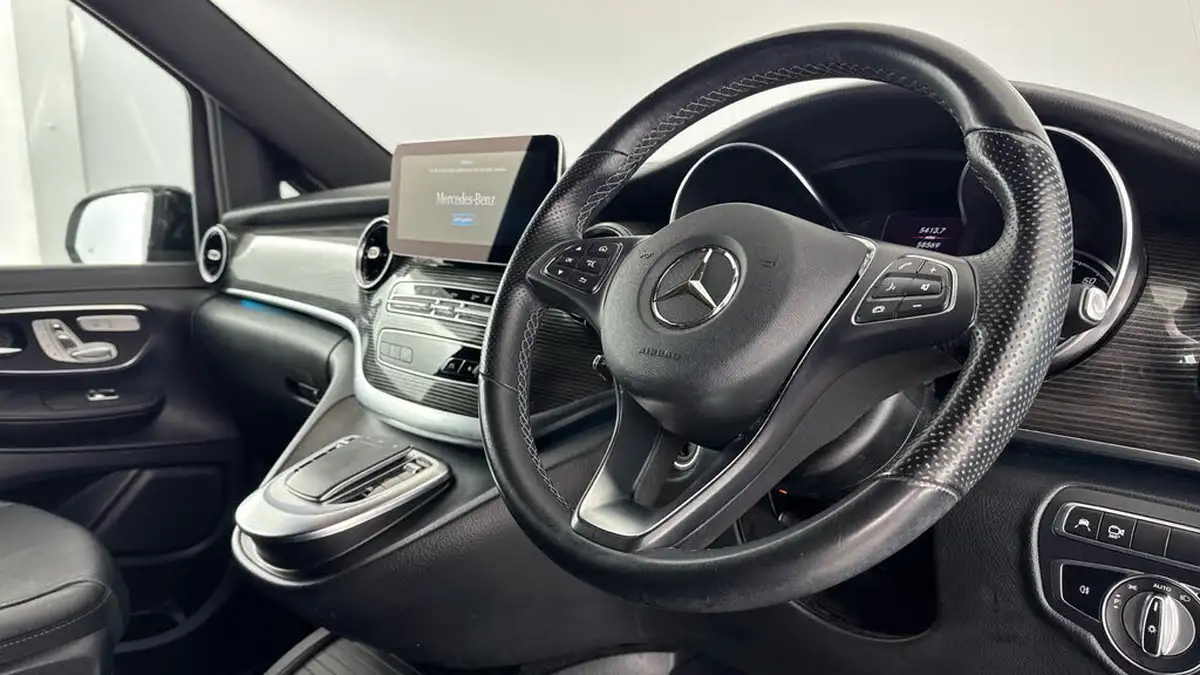 2022-mercedes-benz-eqv-e-eqv-300-sport-premium-big-8