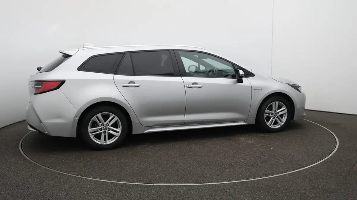 2020-toyota-corolla-18-vvt-i-icon-tech-spare-wheel-touring-sports-5d-big-50