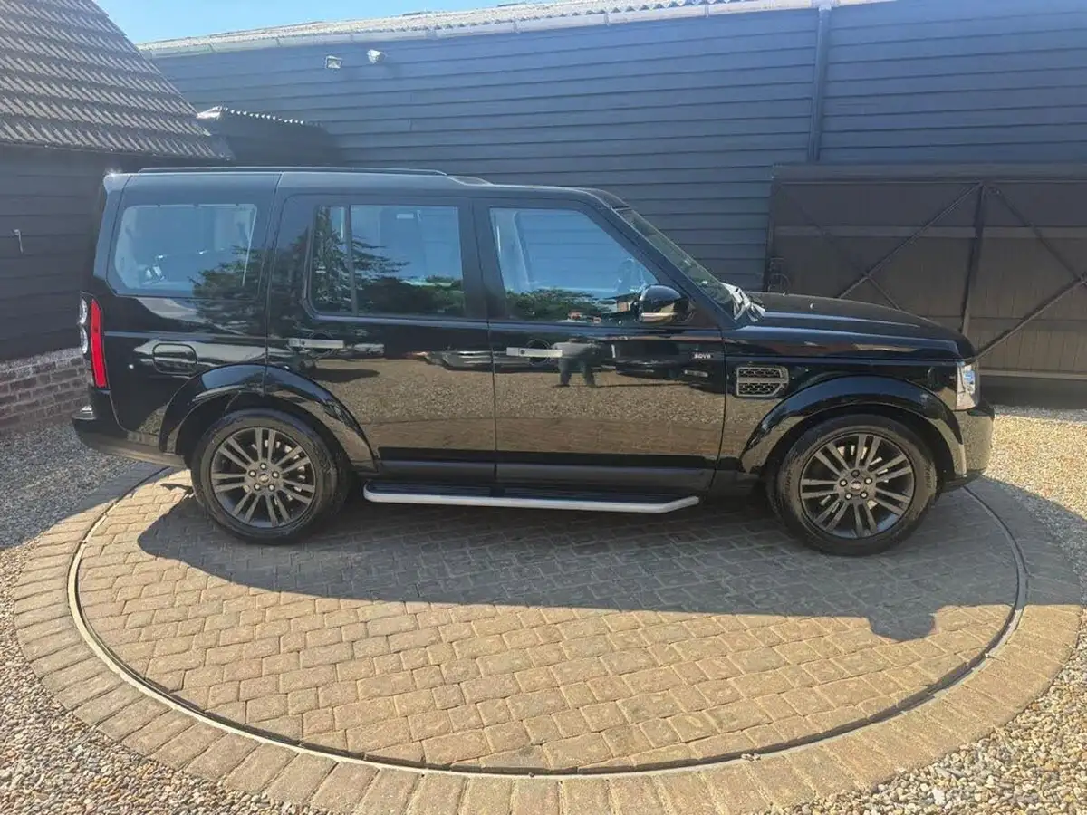 2016-land-rover-discovery-4-30-sd-v6-graphite-big-31