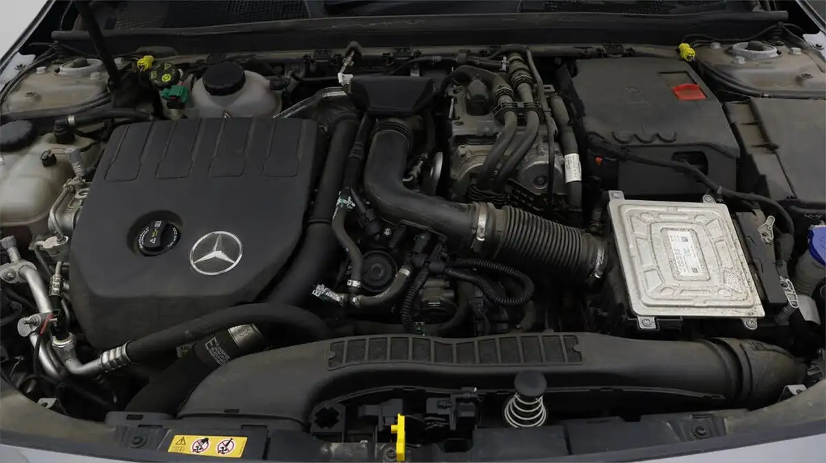 2021-mercedes-benz-a-class-20-a250-amg-line-executive-edition-saloon-4d-big-19