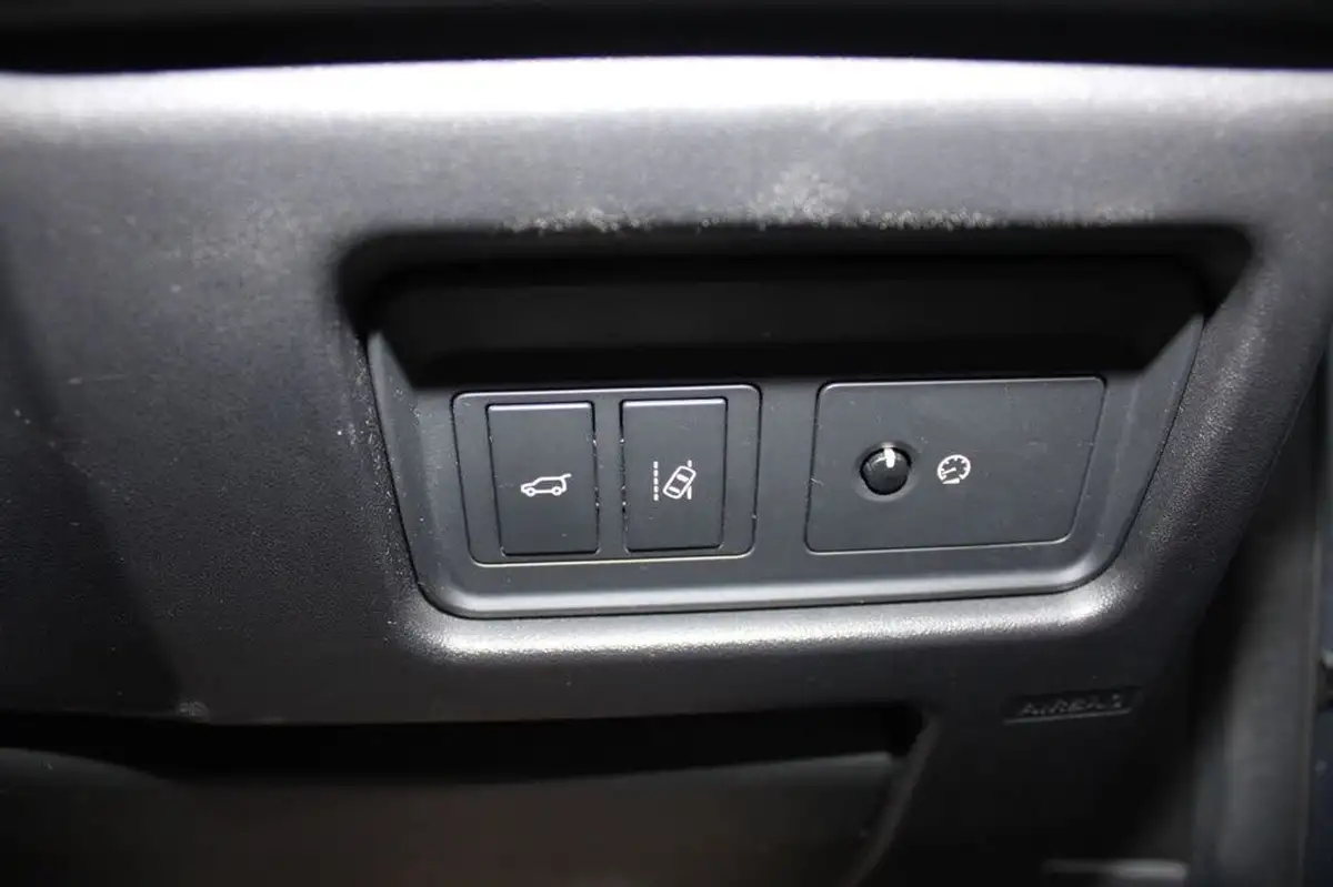 2018-land-rover-discovery-sport-20sd4-hse-dynamic-lux-big-34