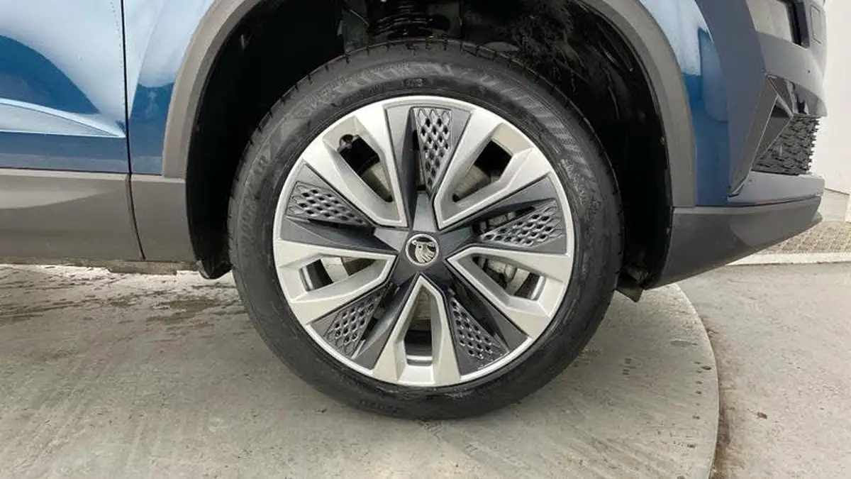 2023-skoda-karoq-15-tsi-se-l-big-4