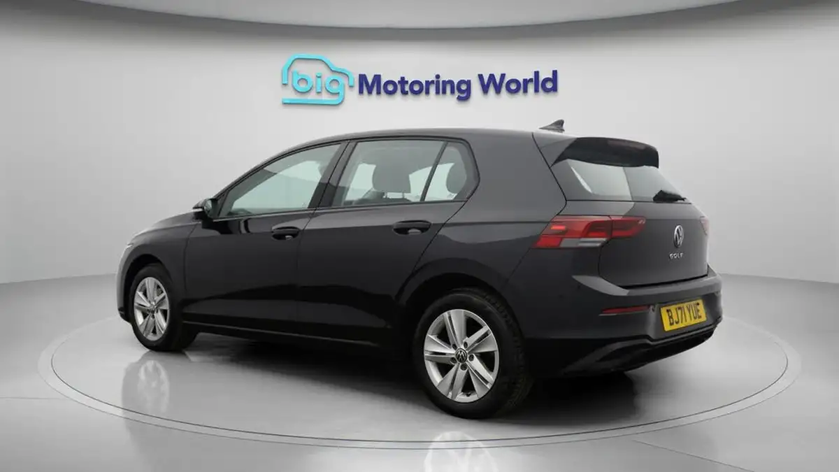 2021-volkswagen-golf-15-tsi-life-130ps-hatchback-big-5