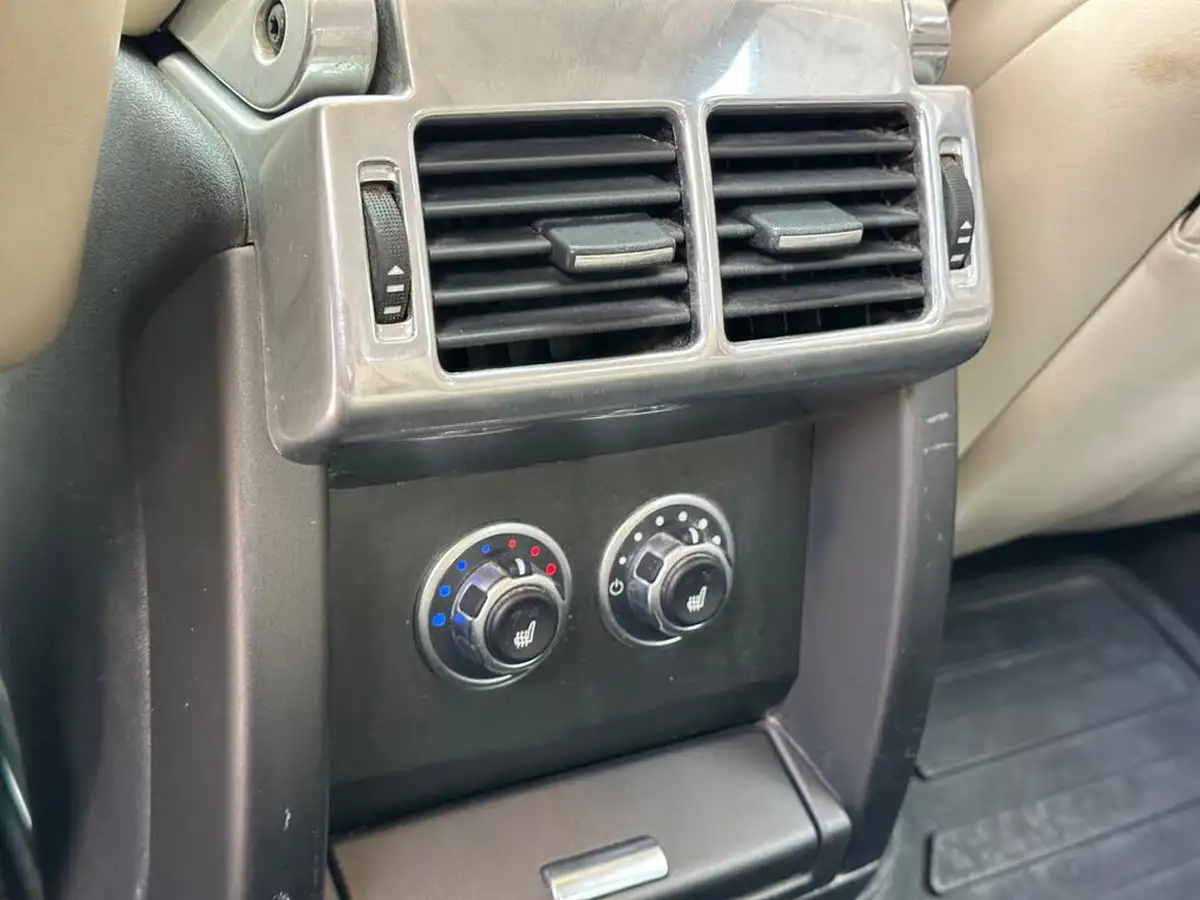 2011-land-rover-range-rover-44td-vogue-big-9