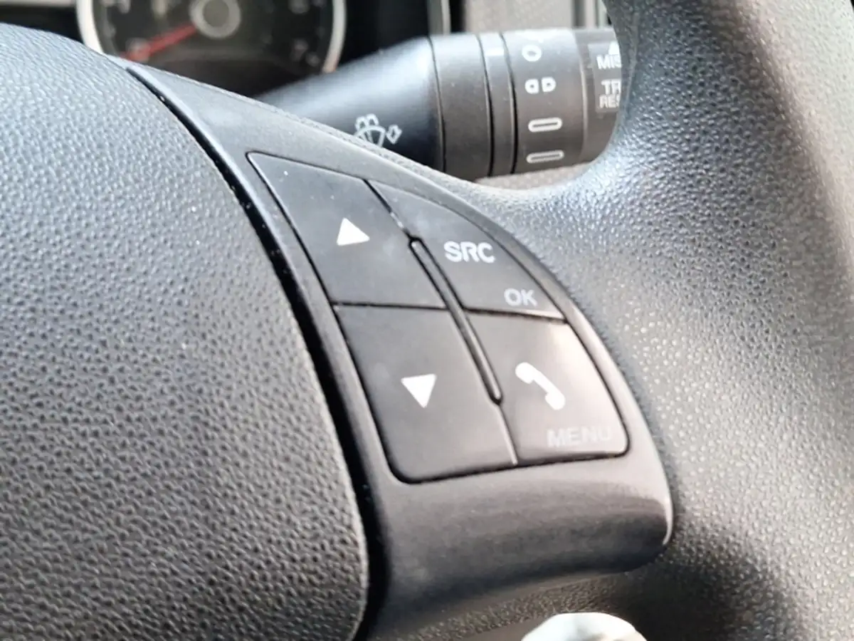 2023-suzuki-vitara-14-boosterjet-sz-t-big-15