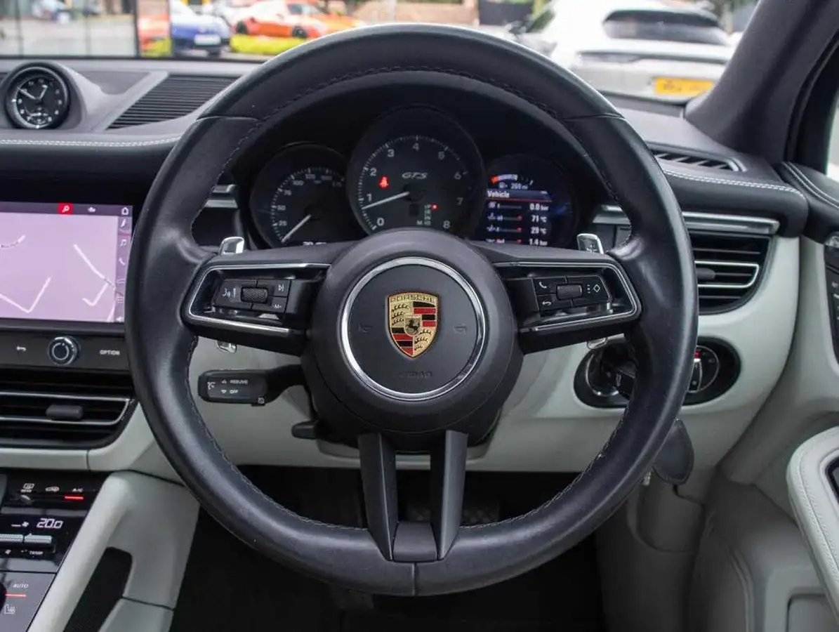 2022-porsche-macan-29-v6-gts-big-13
