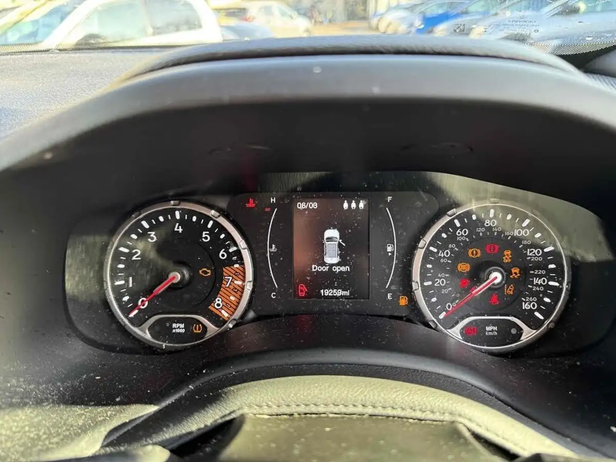 2021-jeep-renegade-10-gse-night-eagle-big-13