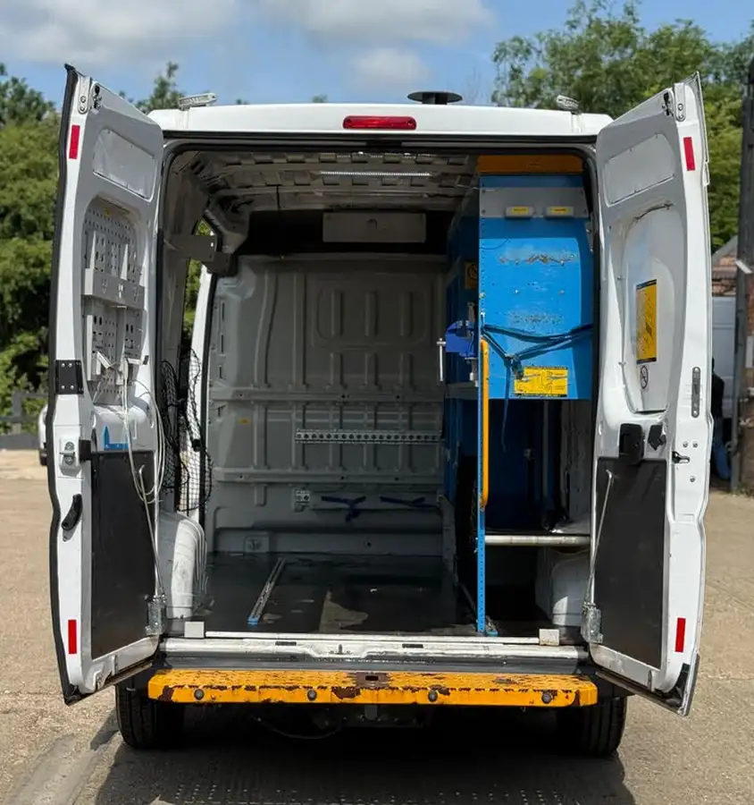 2017-fiat-ducato-20td-35-lh2-panel-big-16