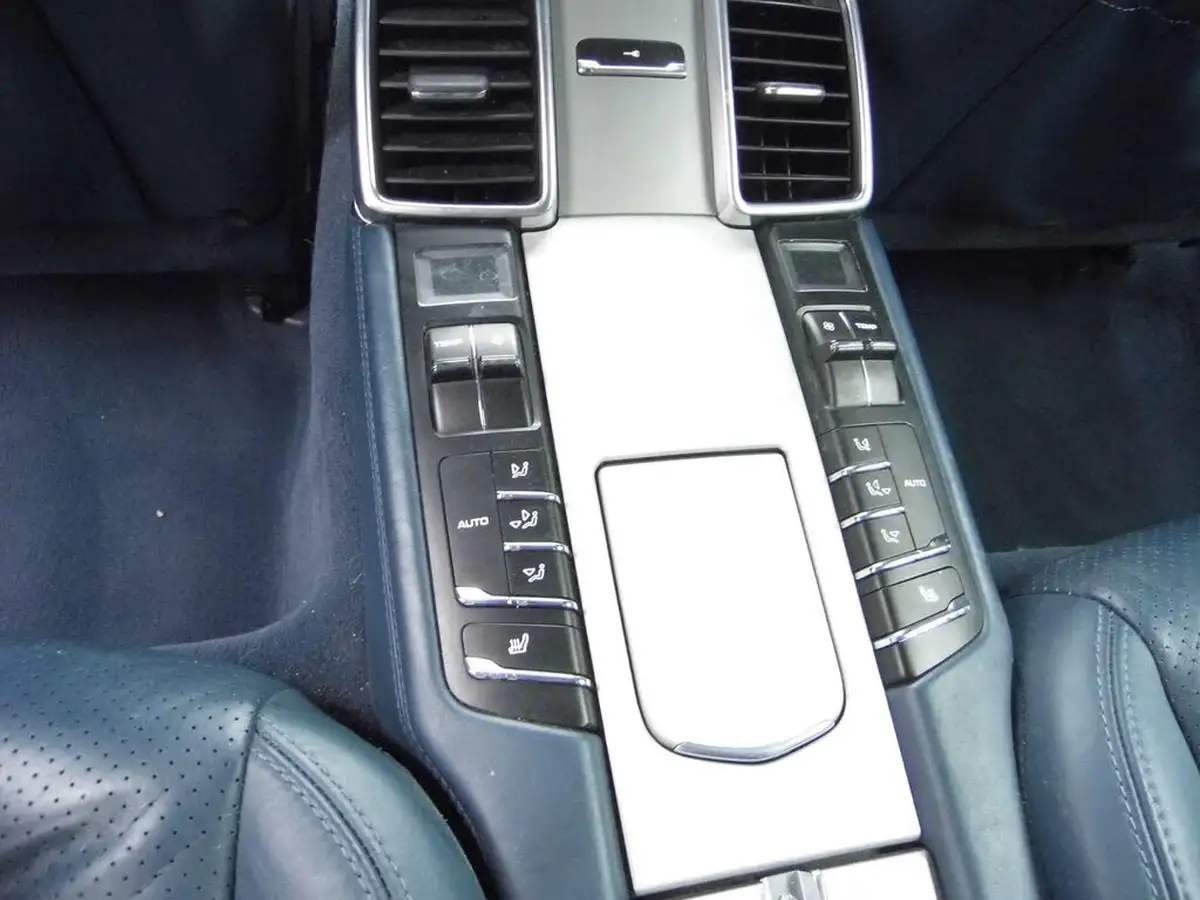 2011-porsche-panamera-48-4s-pdk-big-12