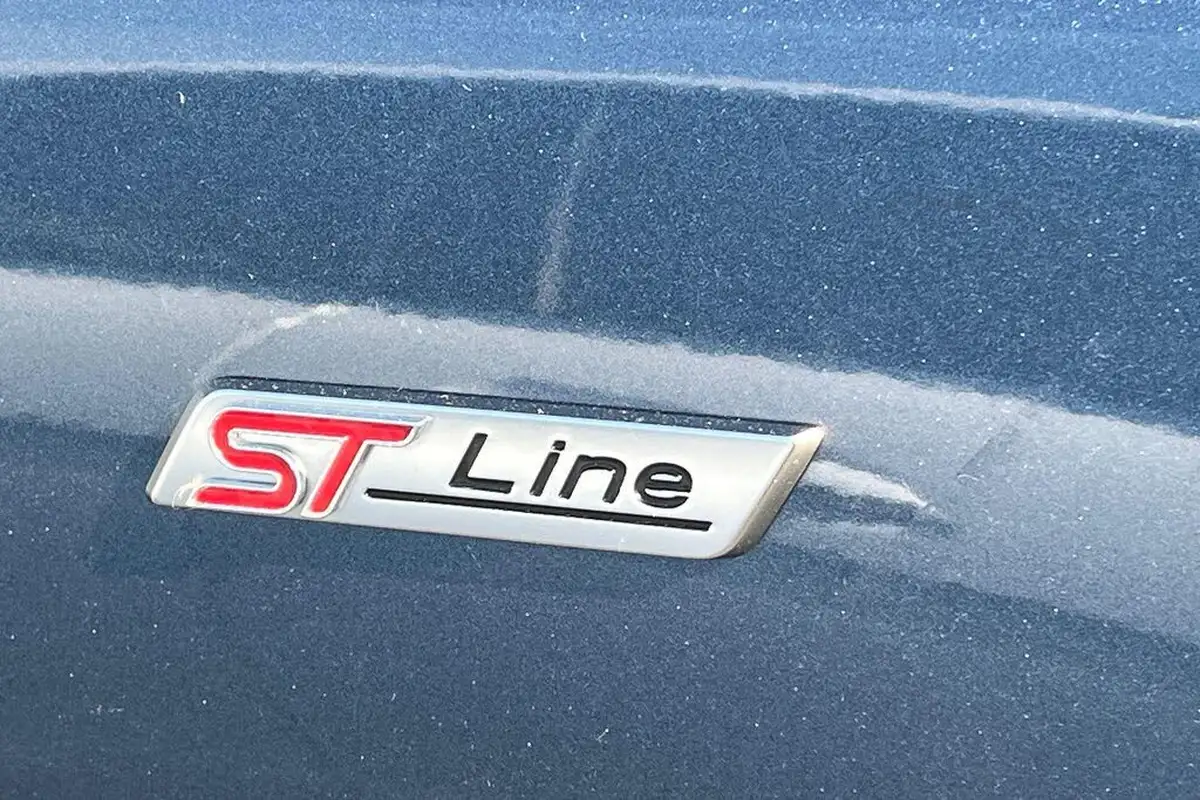2023-ford-focus-10t-st-line-x-125ps-hybrid-mhev-hatchback-powershift-big-29