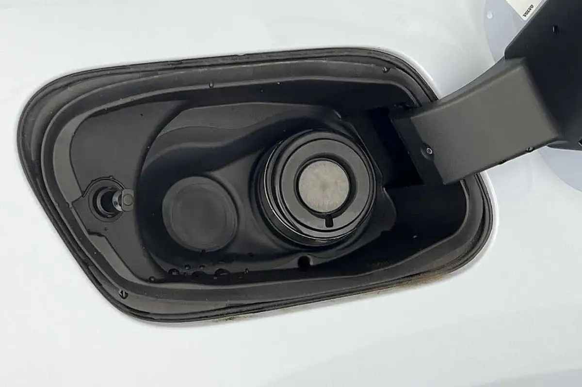 2024-volvo-xc40-big-39