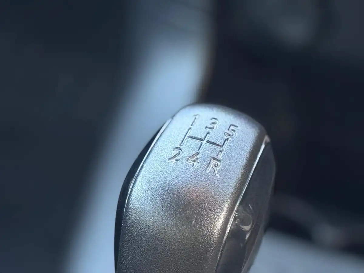 2018-citroen-c3-12-puretech-feel-82ps-big-27