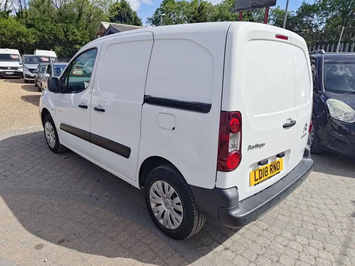 2018-citroen-berlingo-e-l1-635-lx-big-24