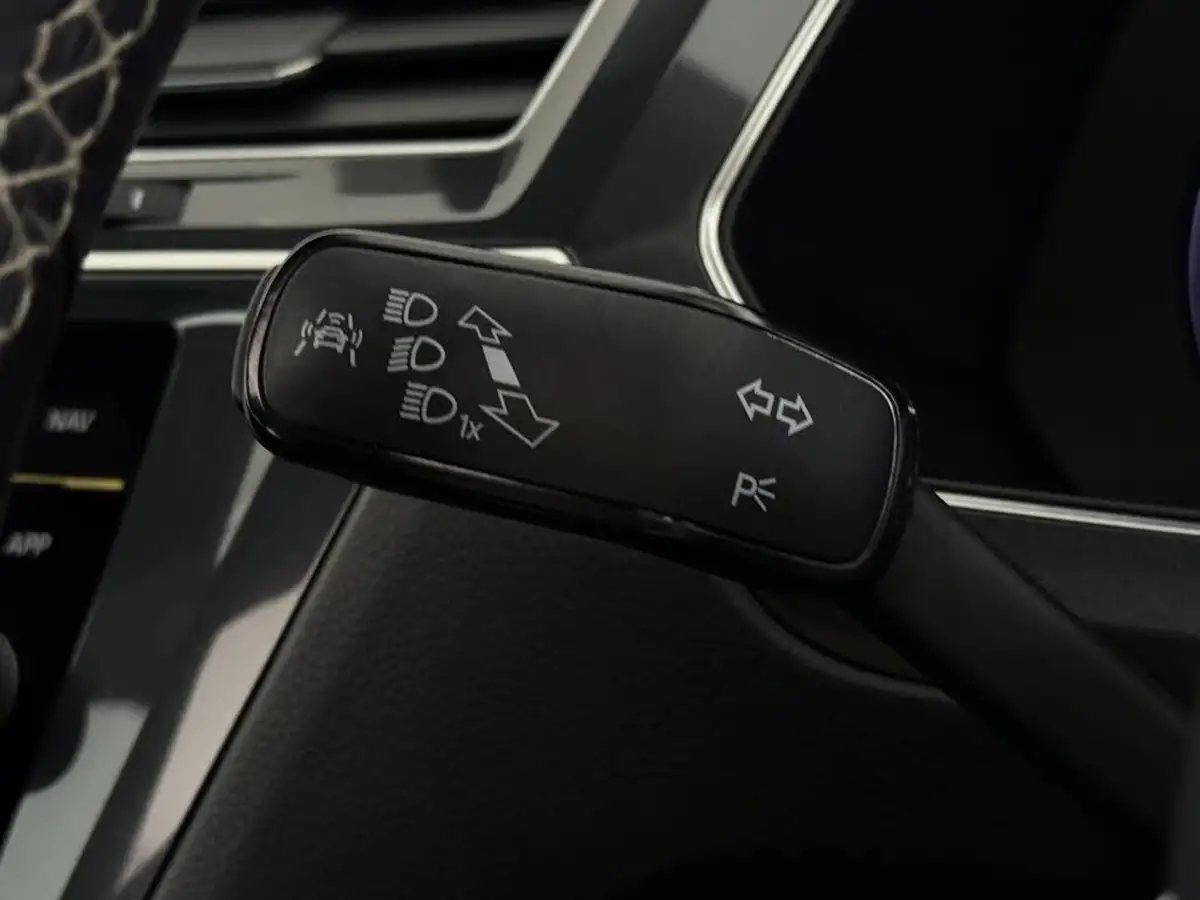 2017-volkswagen-tiguan-20-tsi-r-line-dsg-big-30