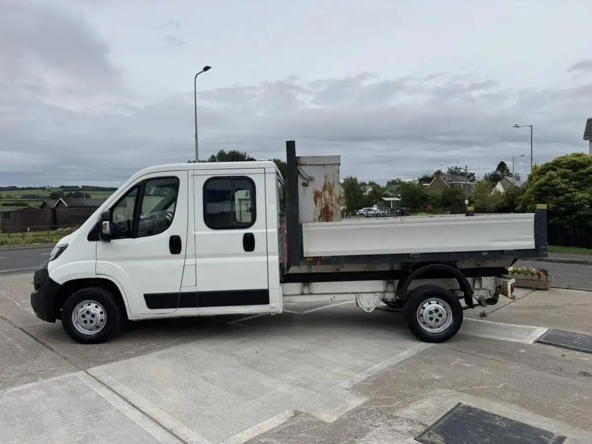 2019-peugeot-boxer-20-bluehdi-335-l3-130bhpeu6-crewcab-dropside-bfb-big-25