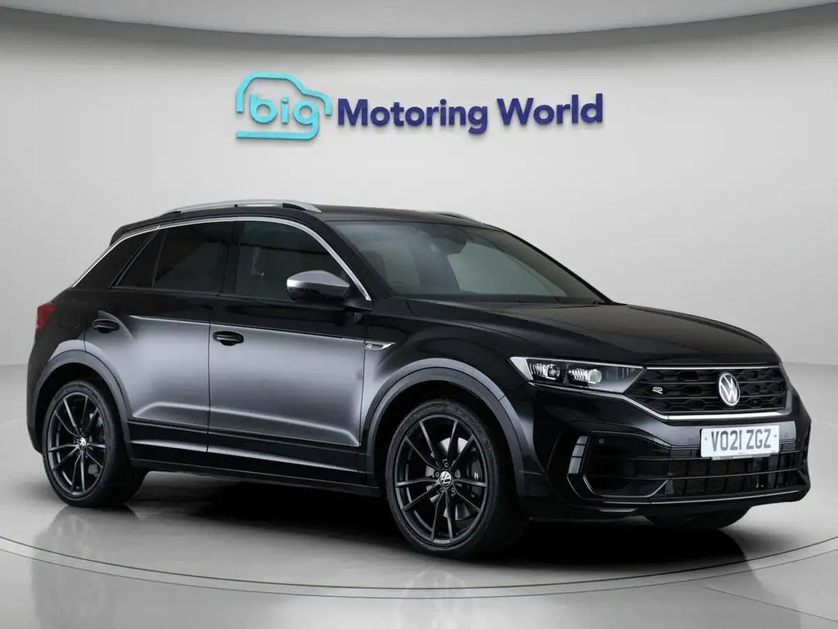 2021-volkswagen-t-roc-20-tsi-r-big-0