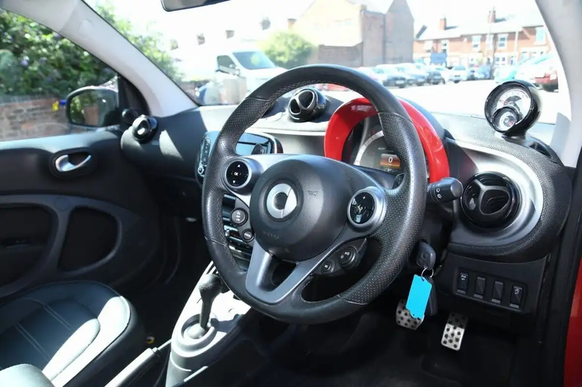 2017-smart-fortwo-10-prime-sport-71bhp-premiumss-coupe-twinamic-big-13