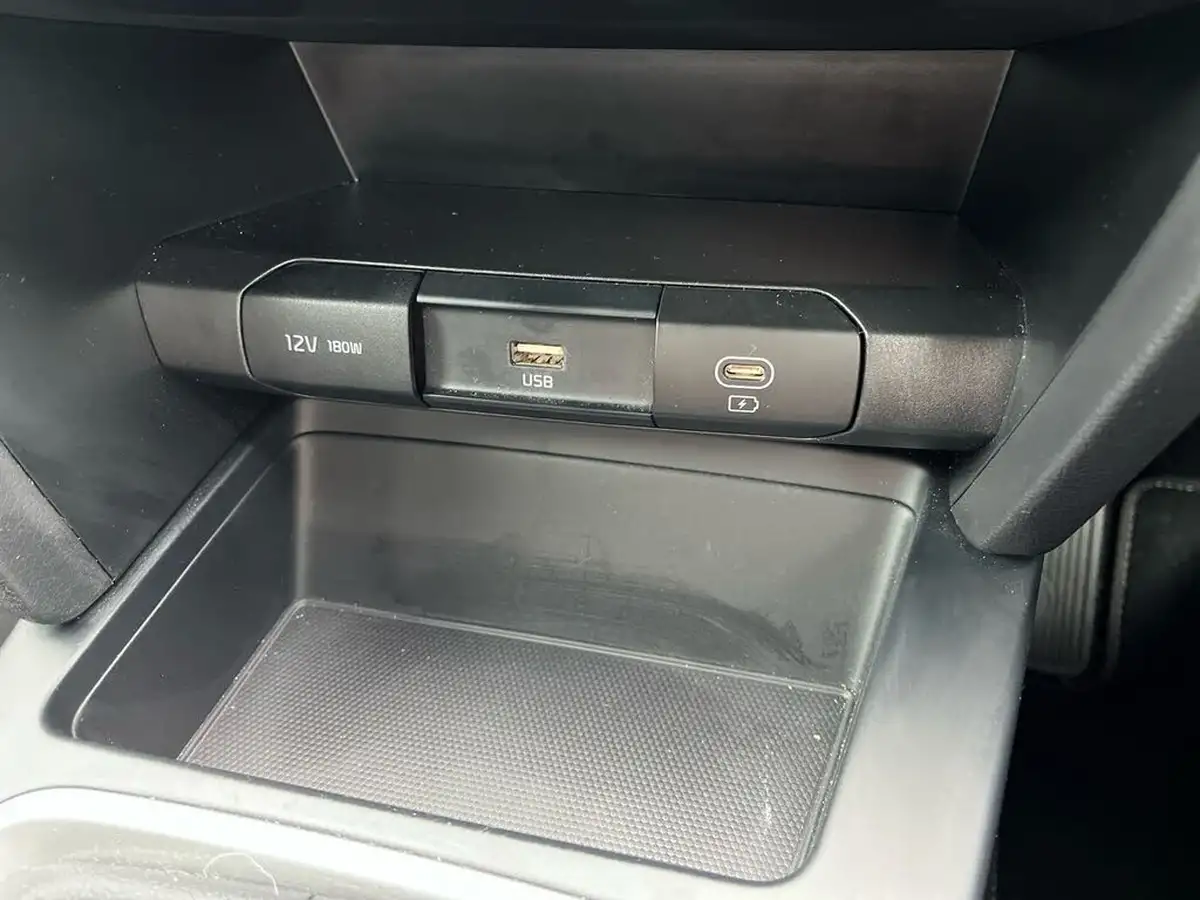 2023-kia-ceed-15-t-gdi-2-158bhp-hatchback-big-22