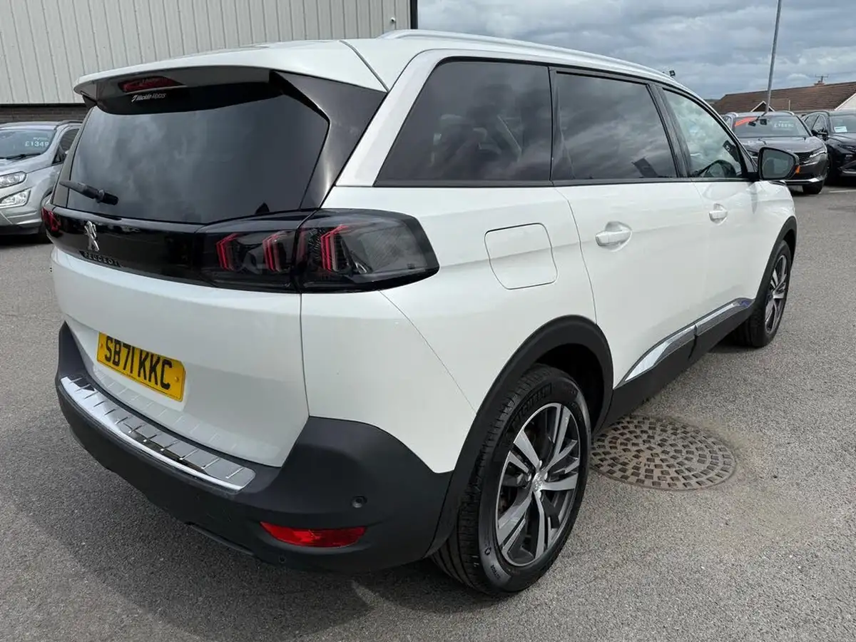 2022-peugeot-5008-suv-15-bluehdi-allure-premium-eat8-big-2
