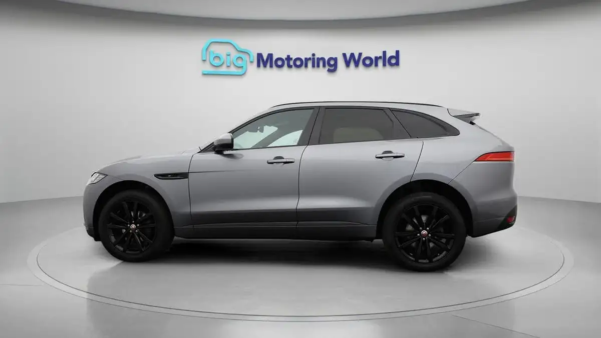 2020-jaguar-f-pace-20-i4d-chequered-flag-180ps-big-4