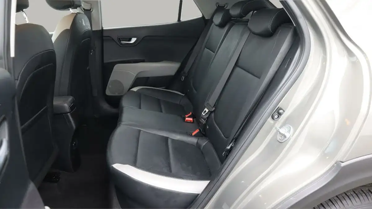 2018-kia-stonic-10-t-gdi-4-big-16